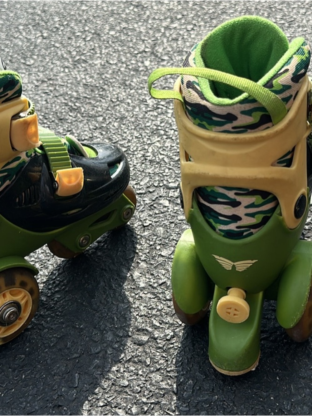 Kids Green Adjustable Roller Skates